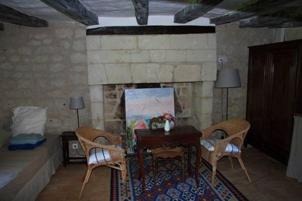 Bed and Breakfast Le Logis Du Peu Girard La Roche-Clermault Pokój zdjęcie